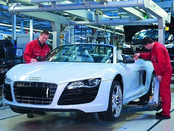 Qualitätsprüfung am Audi R8 Spyder / Audi Standort Neckarsulm